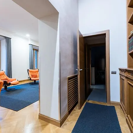 Domus Villae Spanish Steps *